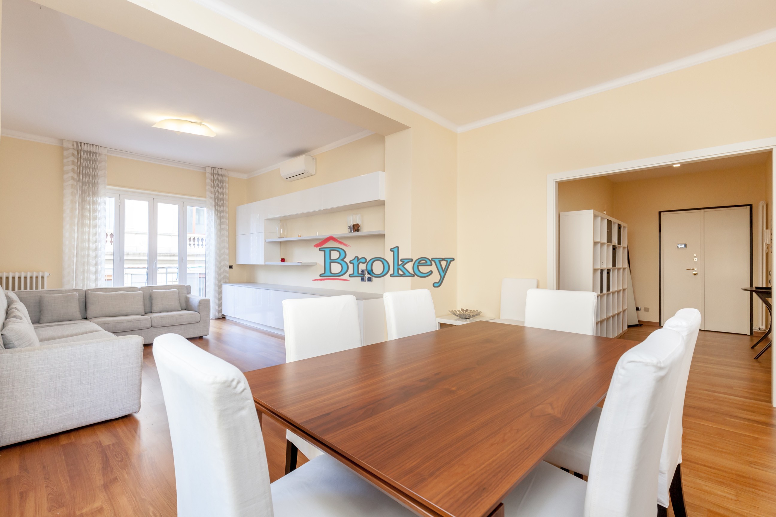 Recently renovated apartment in the center of Ancona, ready to live in