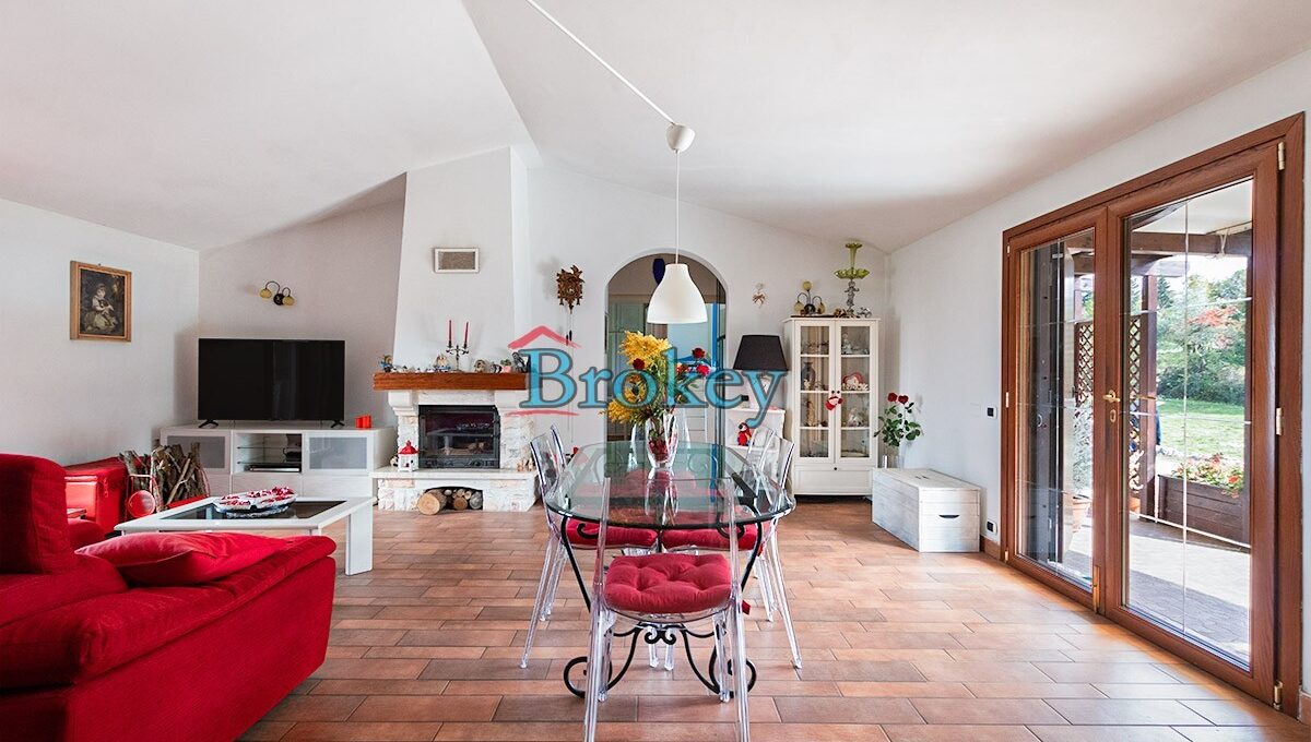 Villa singola su unico livello con ampi giardini panoramici fino al mare, Polverigi (12)