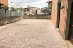Ampio appartamento libero con spazioso terrazzo, ascensore e posto auto ad Ancona Borgo Rodi