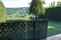 Villetta con ampi giardini e terrazzo abitabile vista colline in residence ad Ancona Montesicuro