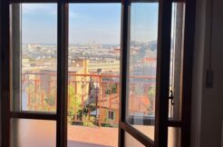 Ultimo piano e vista panoramica su porto e città ad Ancona Posatora