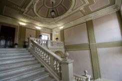 Ampio e prestigioso ultimo piano con ascensore nel Palazzo Jona, Ancona centro